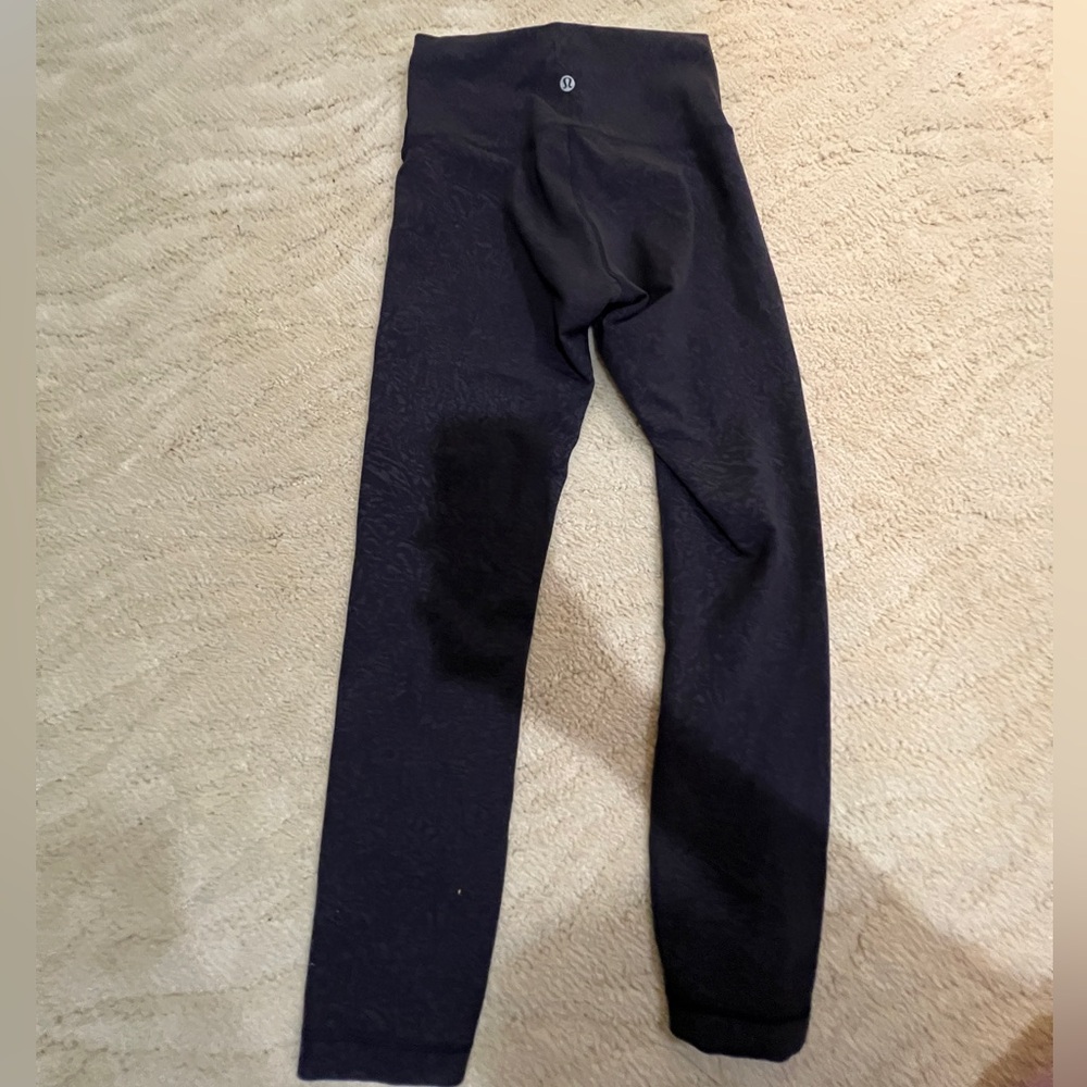 Lululemon Leggings - Like new - size 4